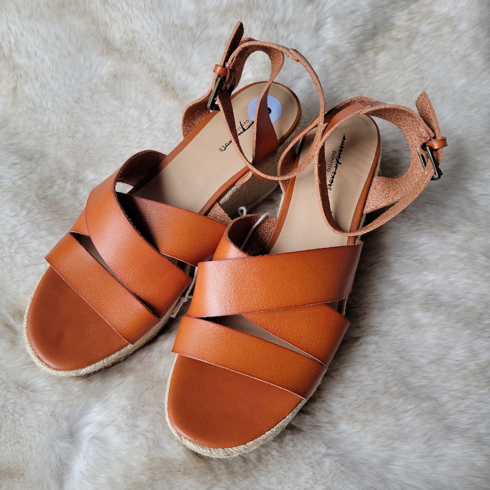 NWOT American Eagle Brown Straw Espadrilles - Picture 3 of 5